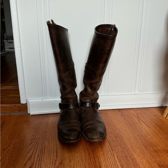 Size 7 Frye boot 150 anniversary edition. - Picture 5 of 5